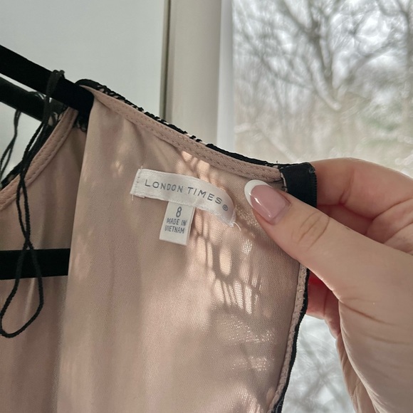 London Times Black Lace Dress! - Picture 3 of 3